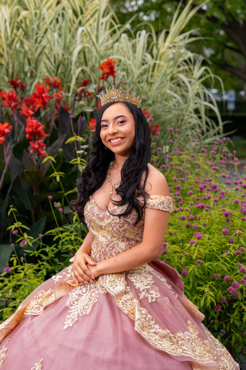 Quincea&ntilde;era portrait session photographed by JCF Timeless