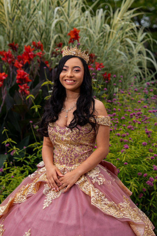 Quincea&ntilde;era portrait session photographed by JCF Timeless